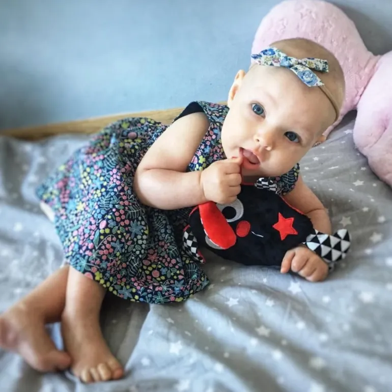 Szeleścik Sensoryczny z Gwiazdką Czarny